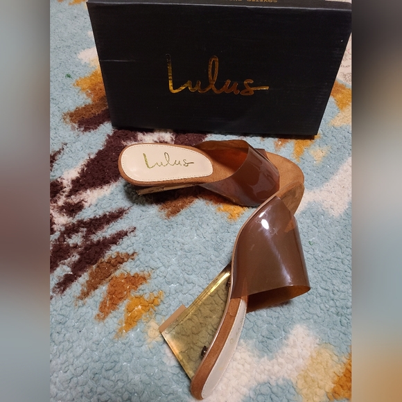 Lulus - Picture 4 of 11